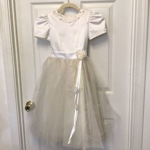 White Vintage Formal Tulle Dress